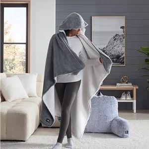 Hooded fleece throw